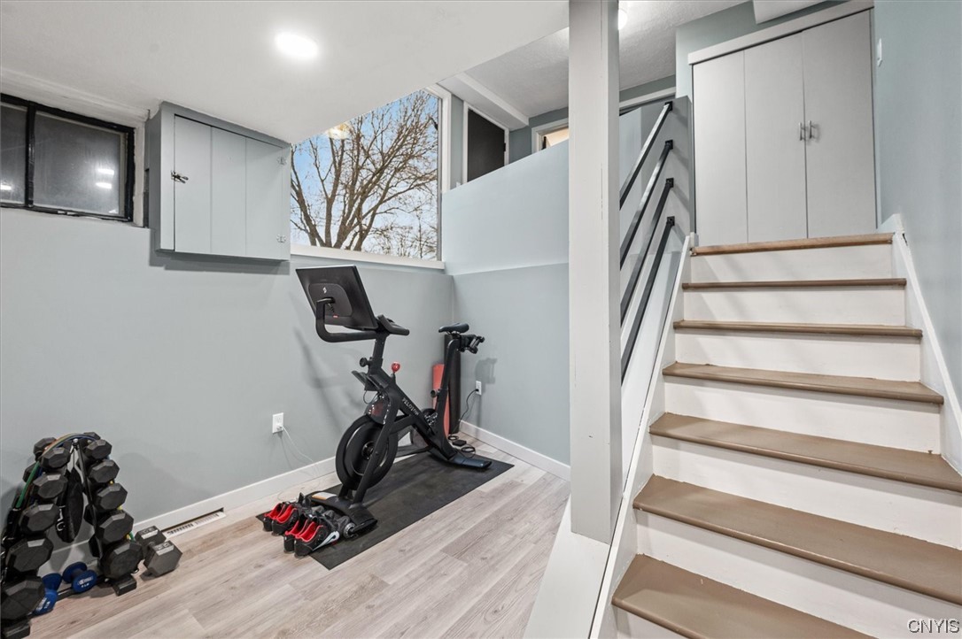 40 Charmwood Road Pittsford, NY 14534 - Photo 22 of 50