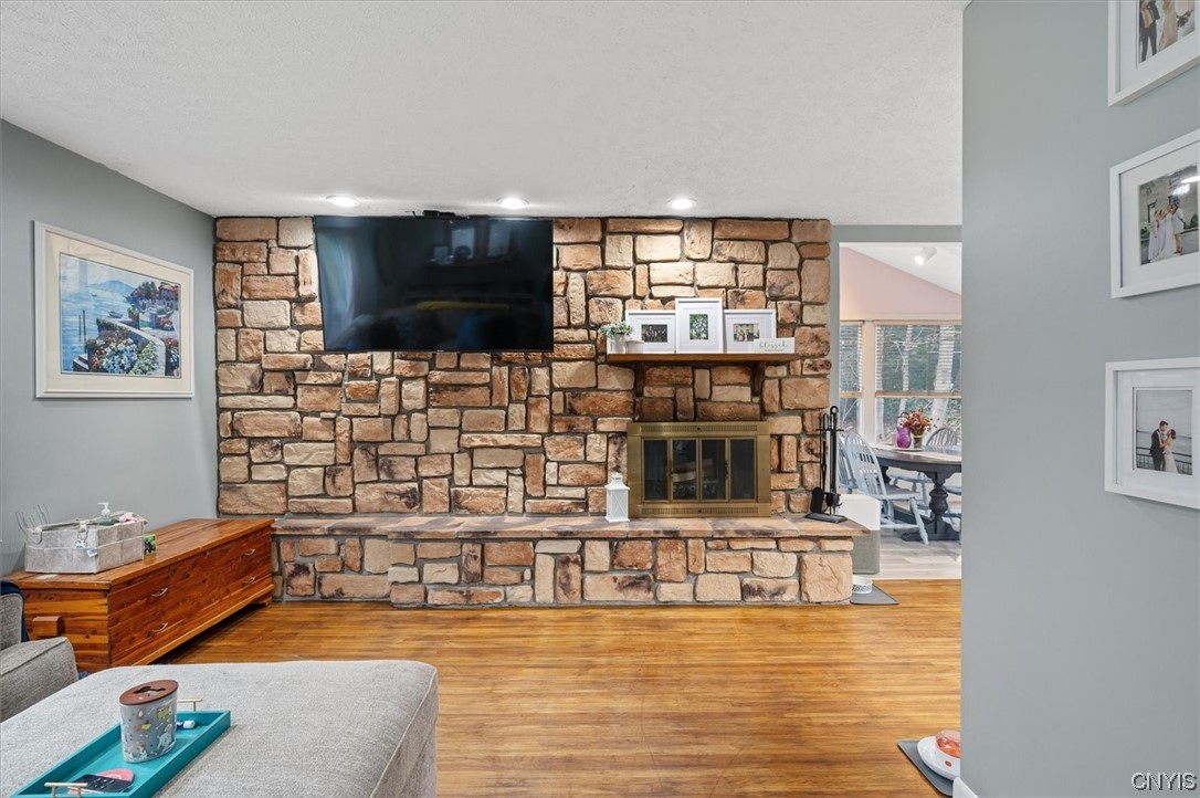 40 Charmwood Road Pittsford, NY 14534 - Photo 5 of 50