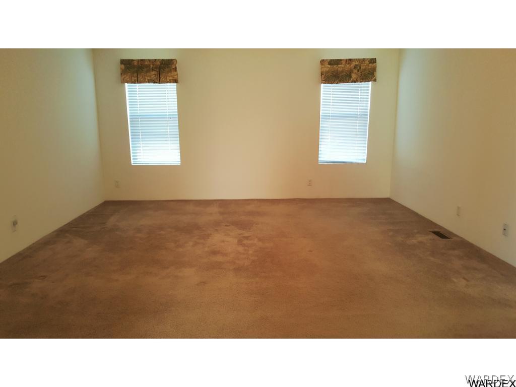 5341 North Laguna Road Golden Valley, AZ 86413 - Photo 14 of 31 Master bedroom