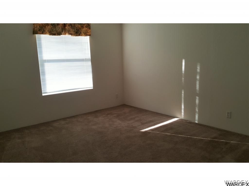 5341 North Laguna Road Golden Valley, AZ 86413 - Photo 23 of 31 Guest bedroom