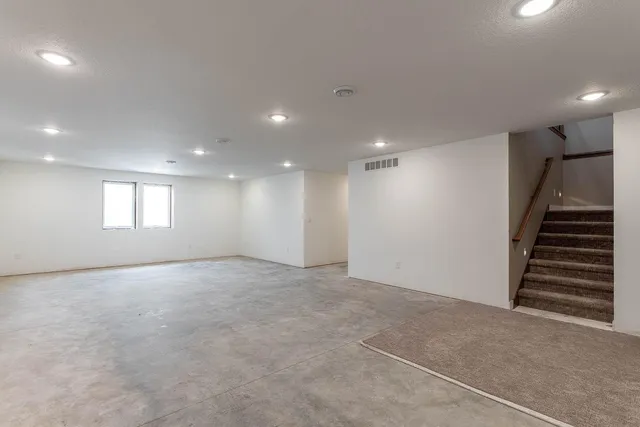 $364,900 | 865 Mill Race Road, Madelia, MN 56062