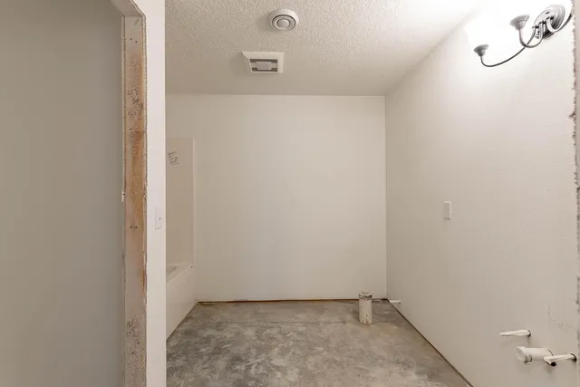 $364,900 | 865 Mill Race Road, Madelia, MN 56062