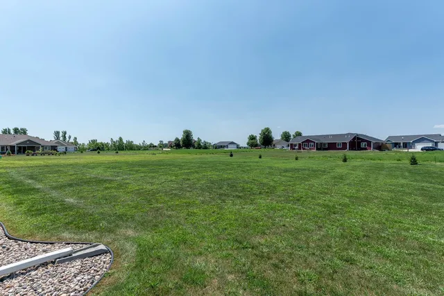 $364,900 | 865 Mill Race Road, Madelia, MN 56062