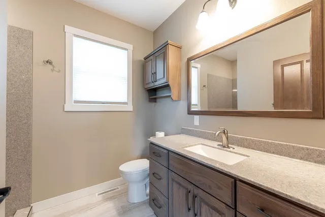 $364,900 | 865 Mill Race Road, Madelia, MN 56062