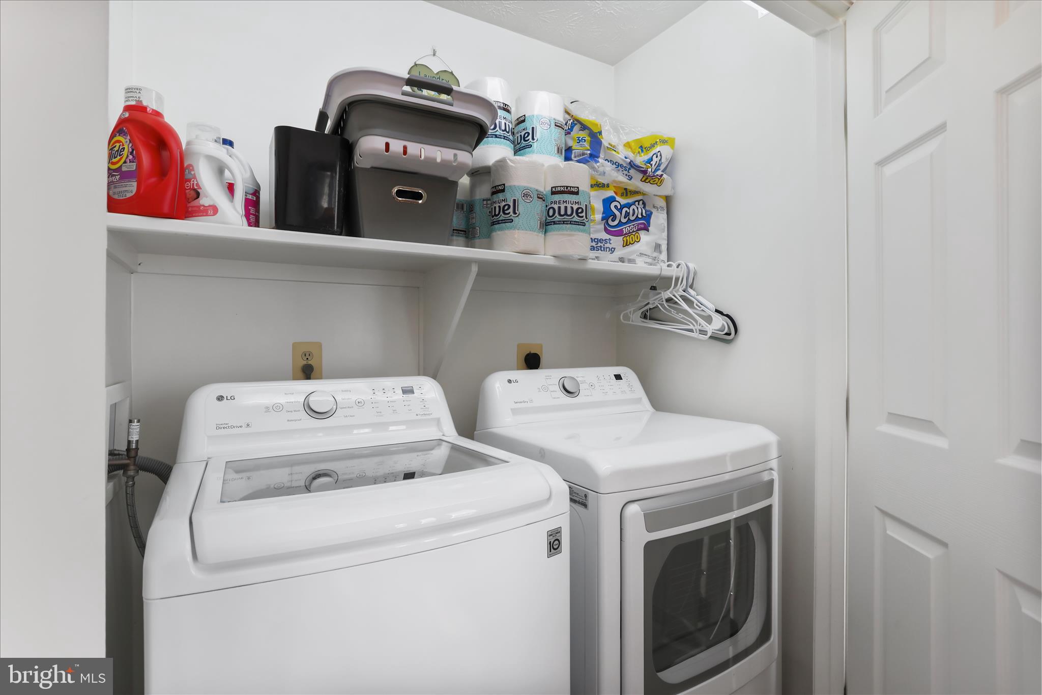 573 Lewis Street Front Royal, VA 22630 - Photo 14 of 45 a utility room with dryer and washer