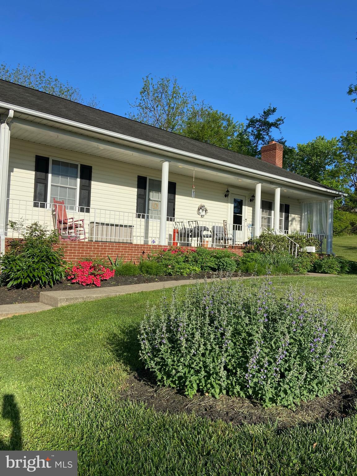 573 Lewis Street Front Royal, VA 22630 - Photo 2 of 45 a front view of house with yard and green space