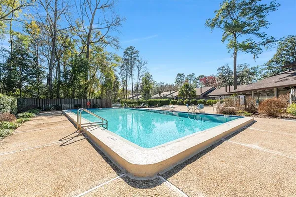 $220,000 | 2740 Northwest 39th Drive, Gainesville, FL 32606