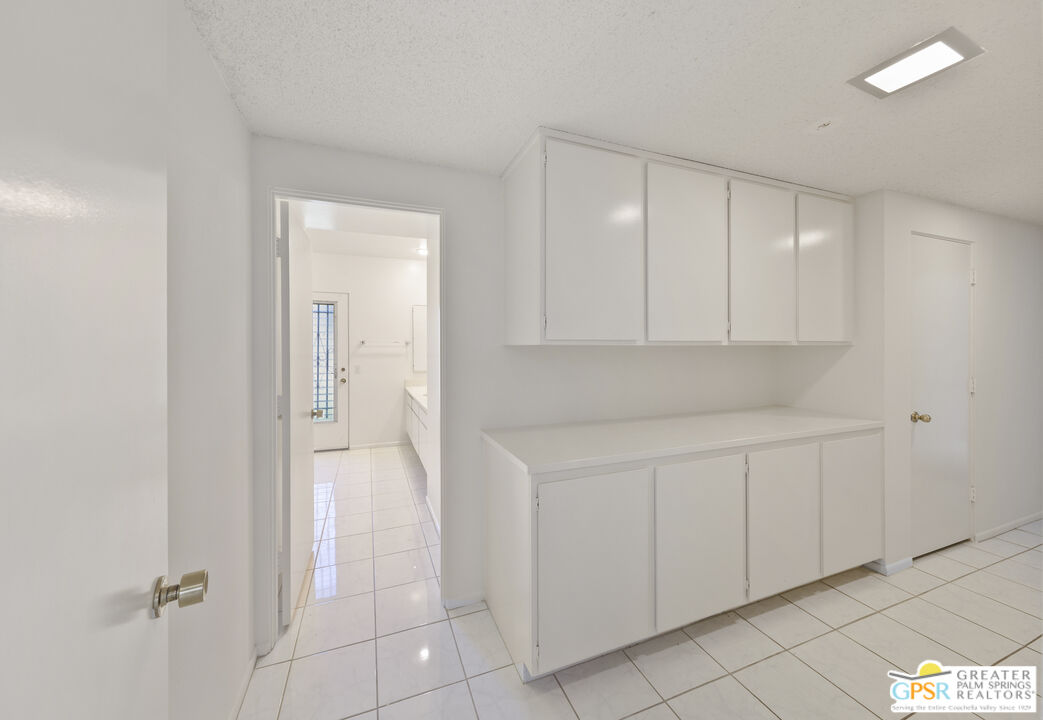 2296 Paseo Del Rey Palm Springs, CA 92264 - Photo 15 of 42
