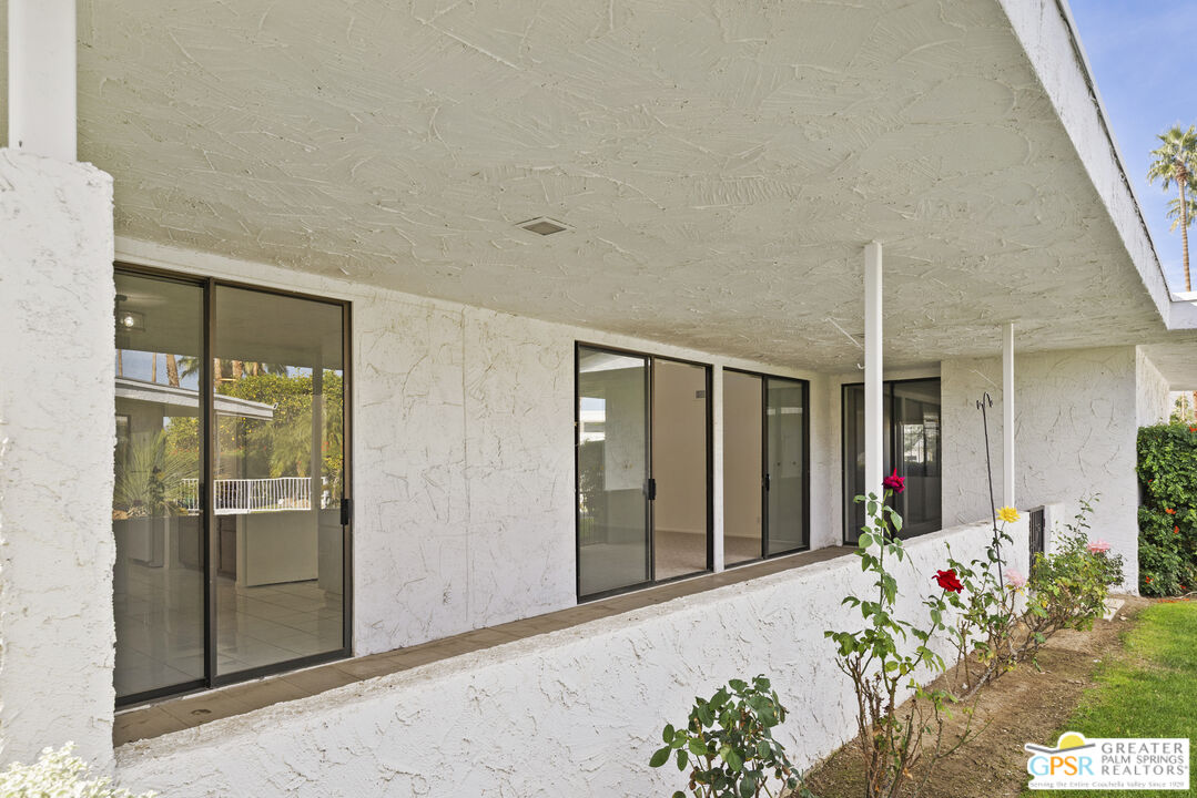 2296 Paseo Del Rey Palm Springs, CA 92264 - Photo 25 of 42