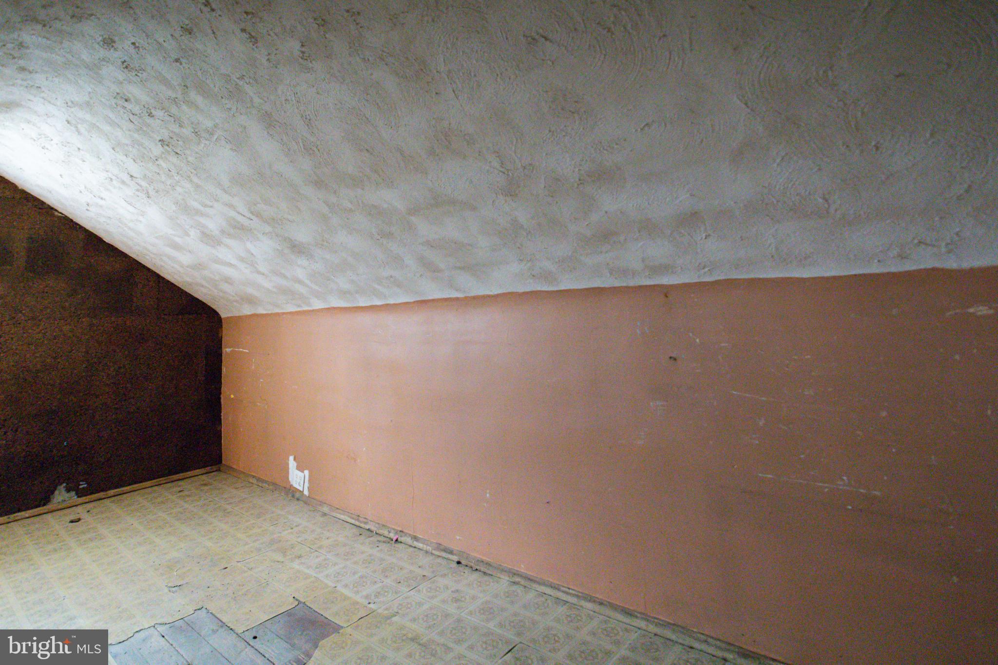 4209 Chatham Road Baltimore, MD 21207 - Photo 25 of 37 a view of room