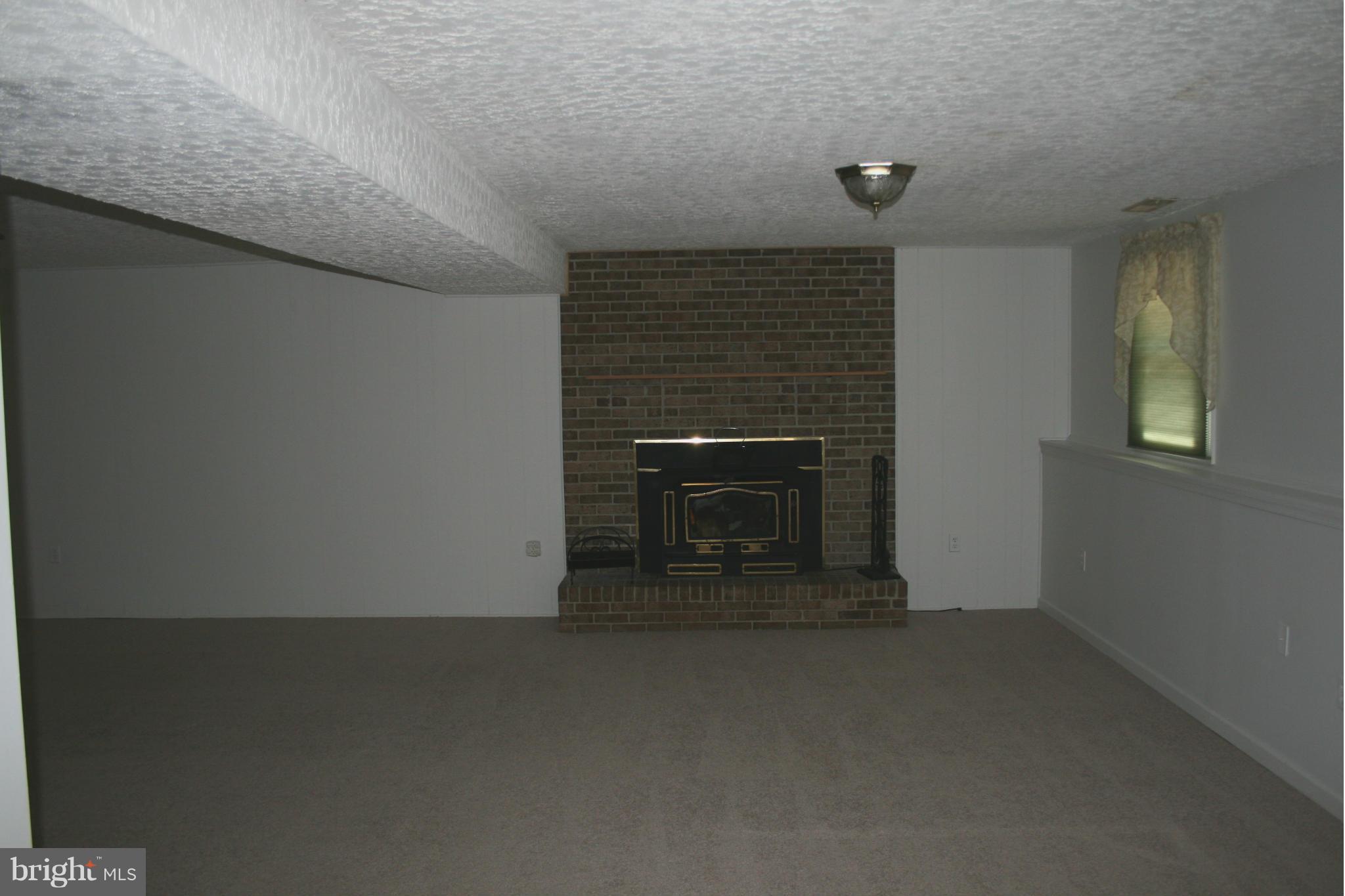 8760 Lowell Road Pomfret, MD 20675 - Photo 10 of 13 Interior (General)