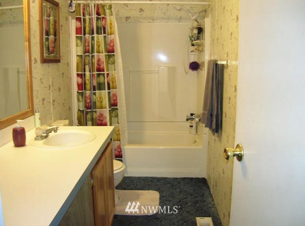 6745 Navarre Coulee Road Chelan, WA 98816 - Photo 8 of 11 Gallery Image 8