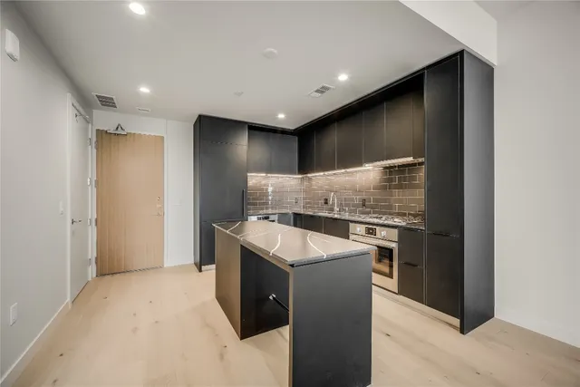 $3,000 | 44 East Avenue, Unit 2703, Austin, TX 78701