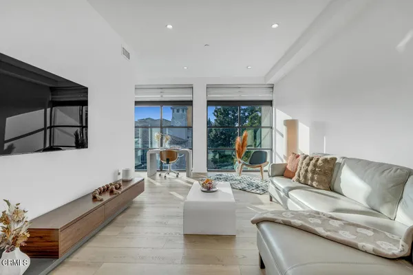 $899,000 | 178 South Euclid Avenue, Unit 412, Pasadena, CA 91101