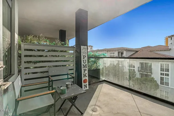 $899,000 | 178 South Euclid Avenue, Unit 412, Pasadena, CA 91101