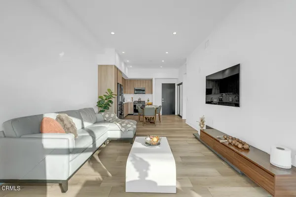 $899,000 | 178 South Euclid Avenue, Unit 412, Pasadena, CA 91101