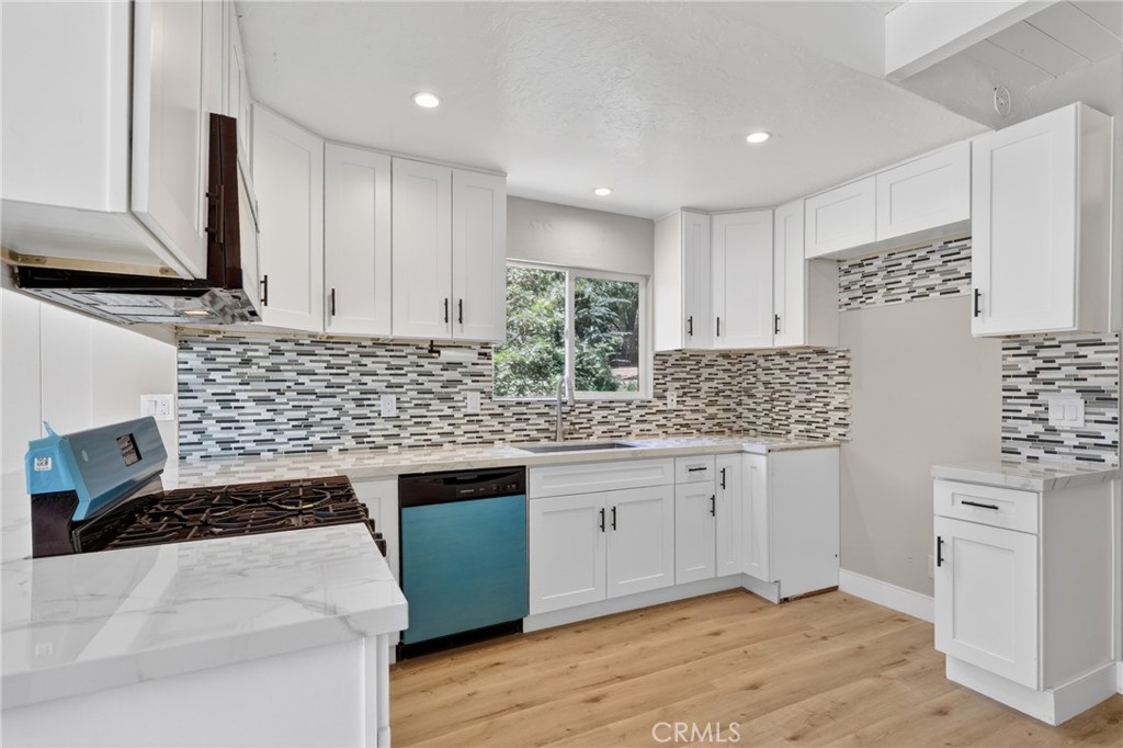 1106 Grass Valley Road Lake Arrowhead, CA 92352 - Photo 7 of 46