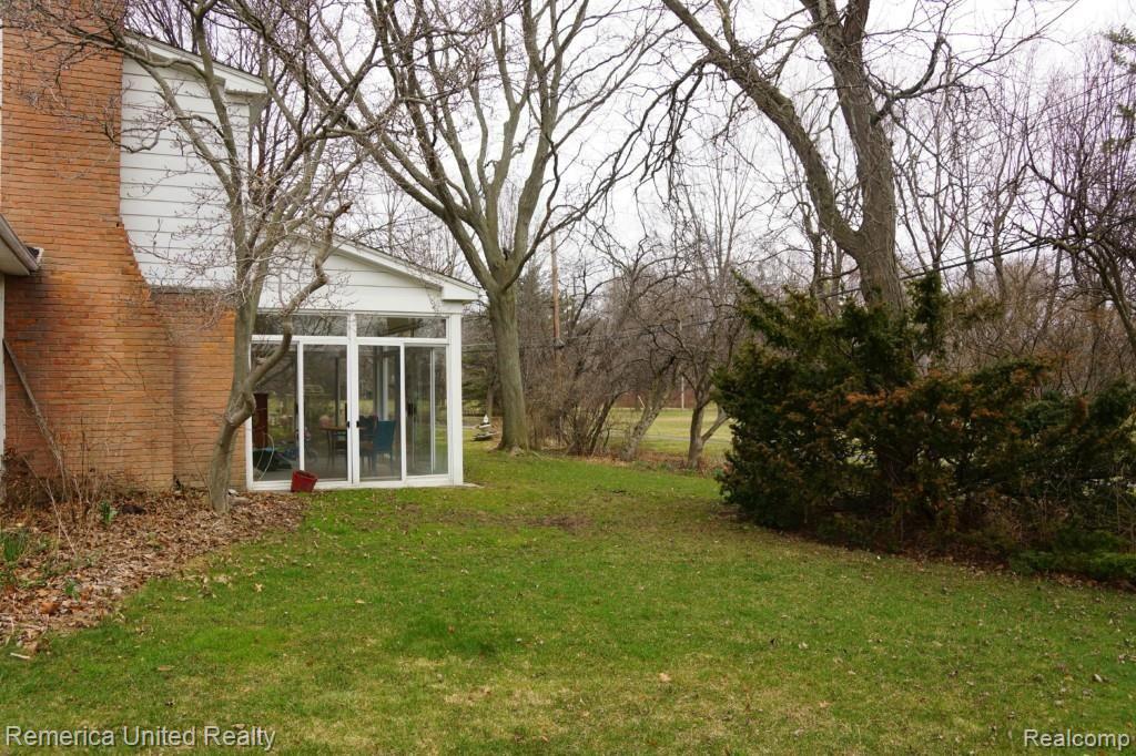 29700 Fox Grove Road Farmington Hills, MI 48334 - Photo 47 of 48