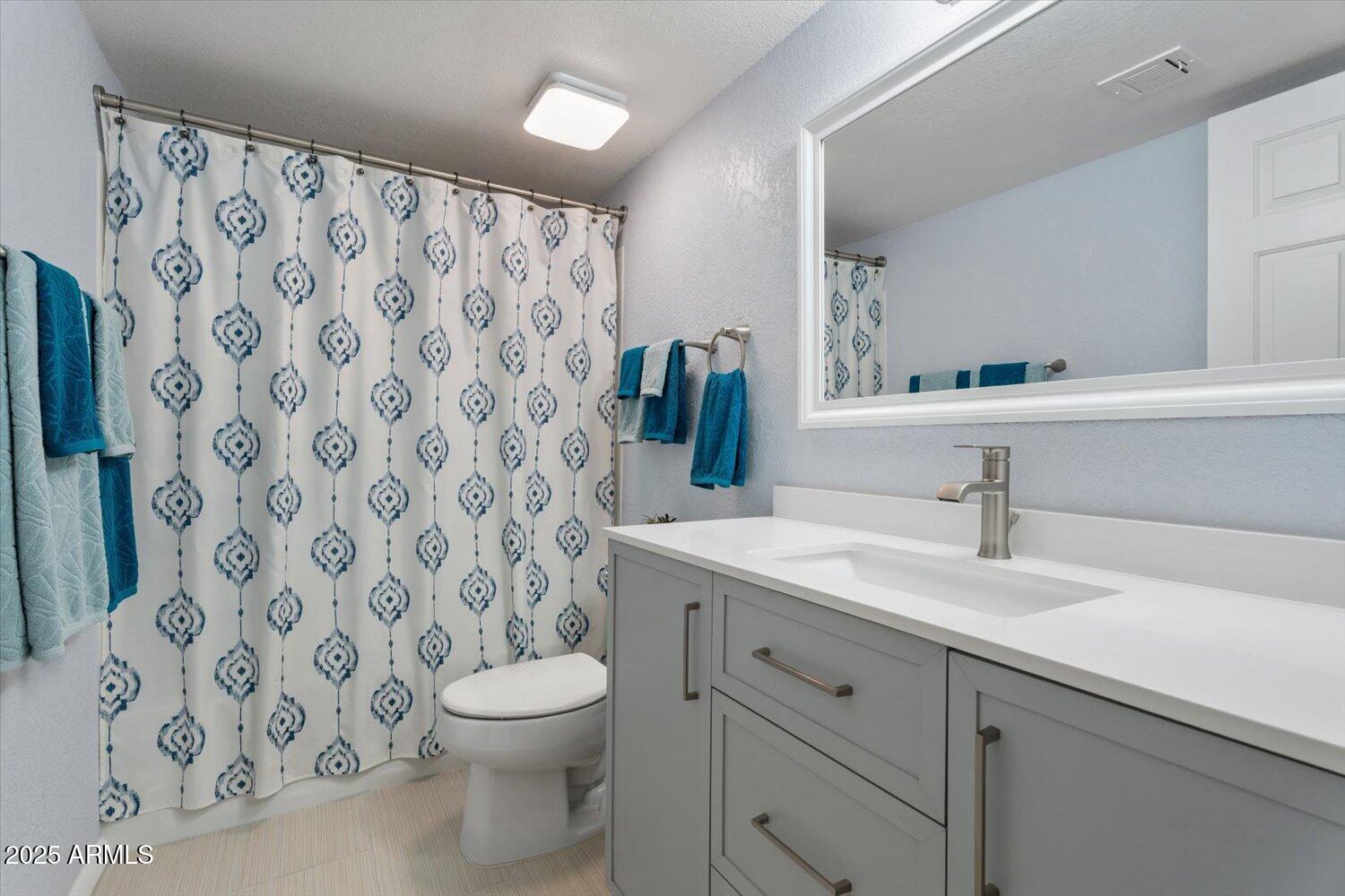 1720 East Thunderbird Road, Unit 2090 Phoenix, AZ 85022 - Photo 11 of 26 Master Bath