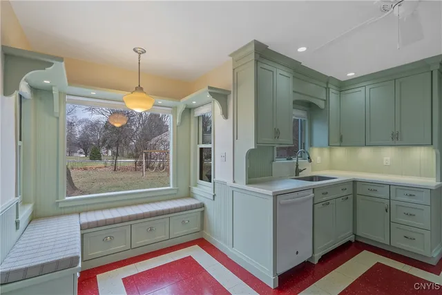 $319,900 | 4985 Fayetteville Manlius Road, Manlius, NY 13104