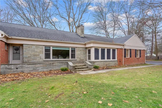 $319,900 | 4985 Fayetteville Manlius Road, Manlius, NY 13104