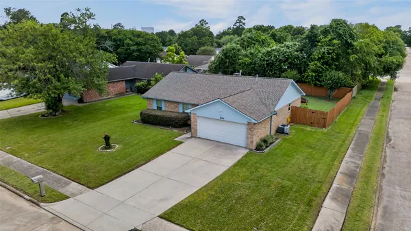 $2,050 | 16319 Pitch Pine Drive, Houston, TX 77070