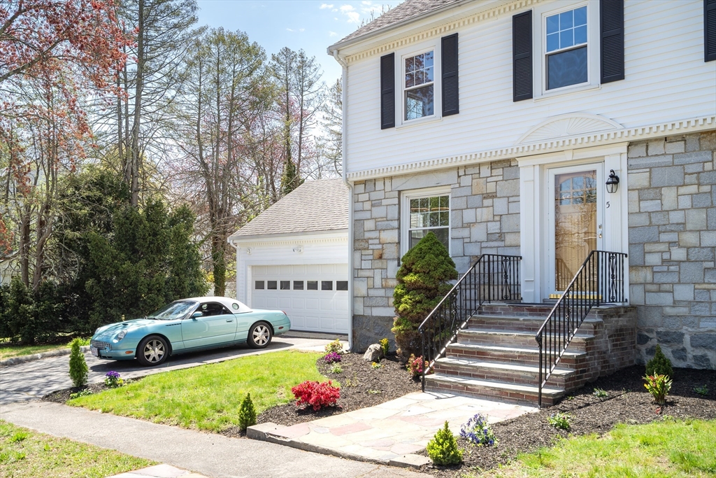 5 Adanac Road Milton, MA 02186 - Photo 3 of 35