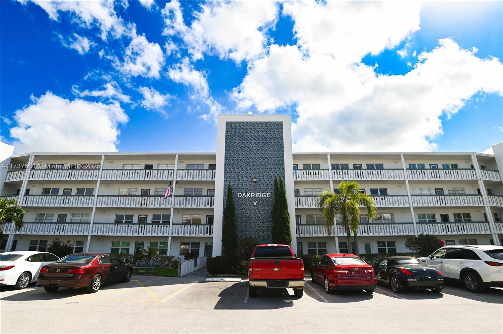 4110 Oakridge V, Unit 4110 Deerfield Beach, FL 33442 - Photo 48 of 63