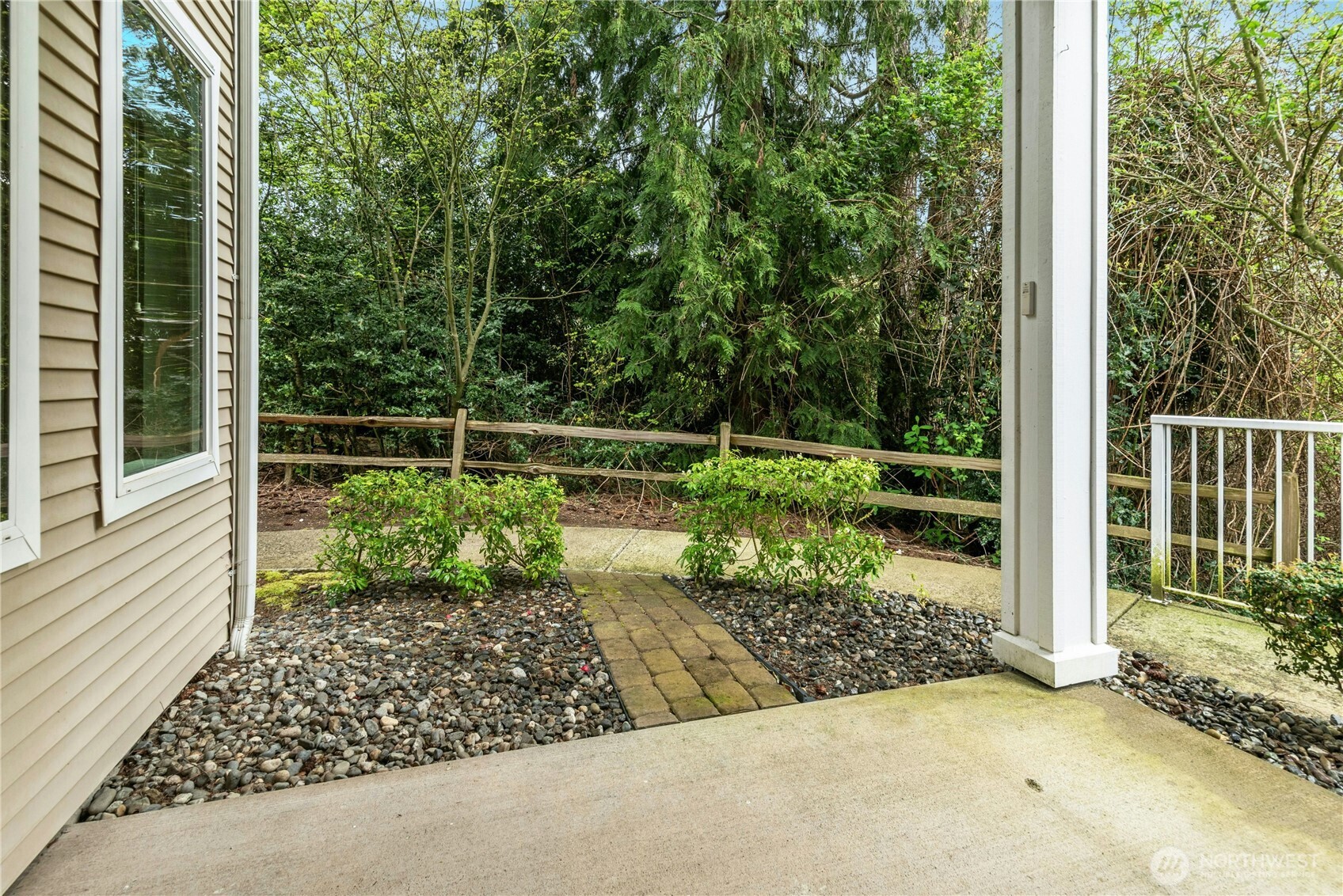 14915 38th Drive Southeast, Unit II1033 Bothell, WA 98012 - Photo 20 of 25 a view of a backyard with pathway