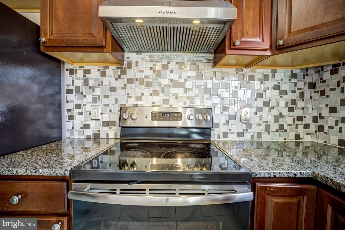 9216 Lorton Valley Road Lorton, VA 22079 - Photo 15 of 38 Gallery Image 15