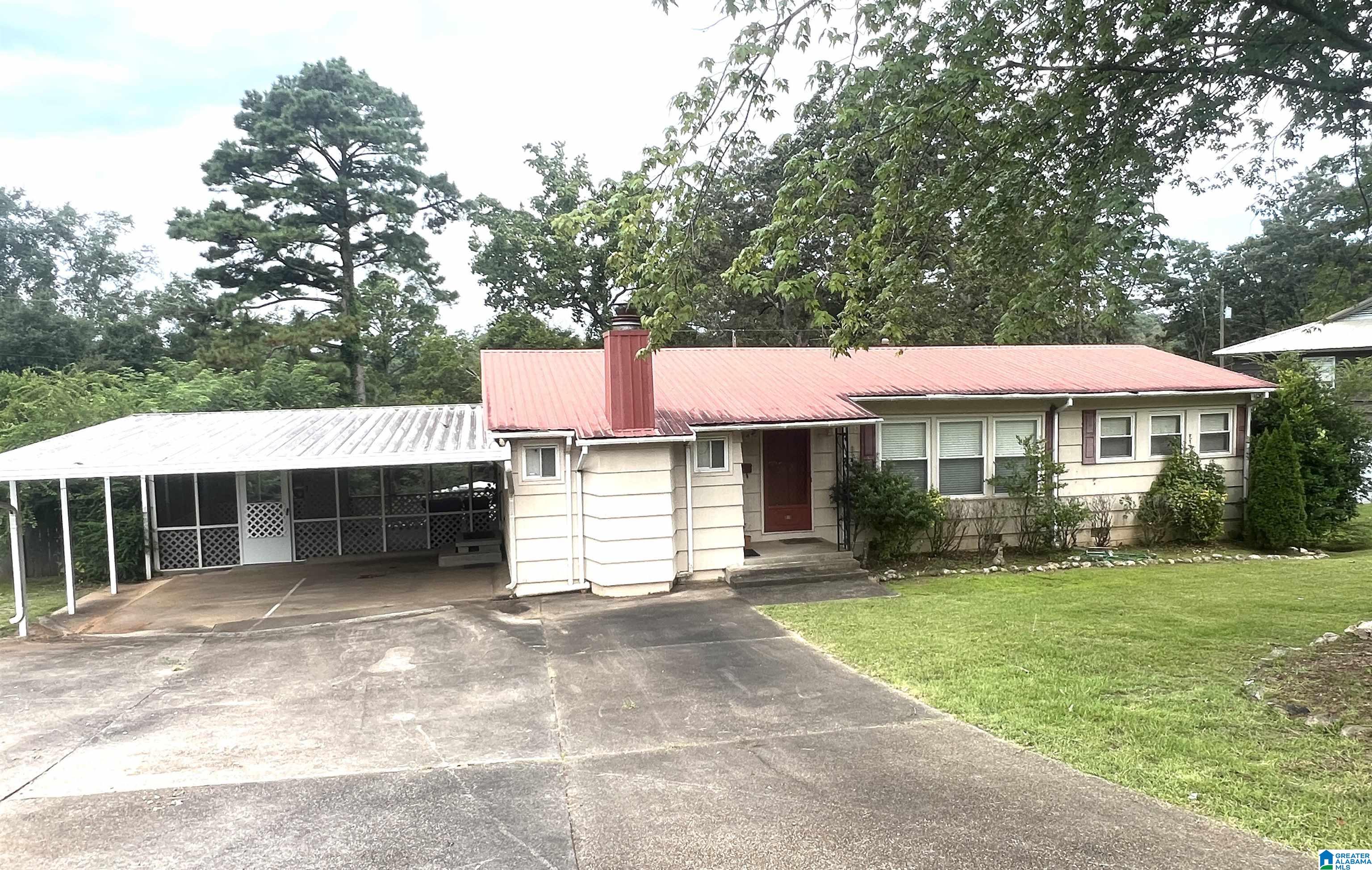 916 Oakview Circle Fairfield, AL 35064 - Photo 5 of 14
