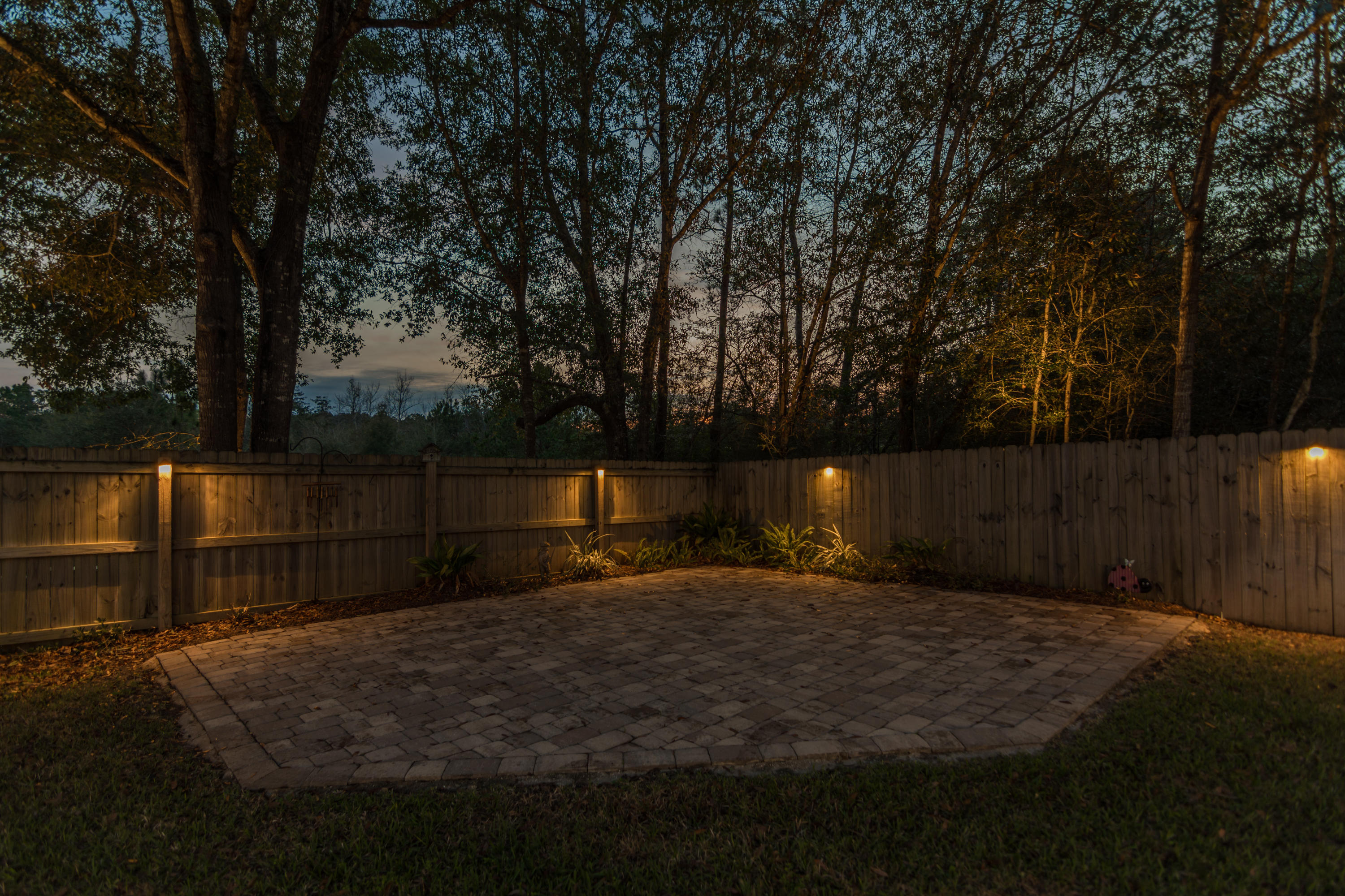 5178 Rabbit Run Crestview, FL 32539 - Photo 64 of 66 a backyard of a house with lots of green space