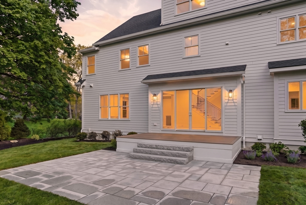 14 Thoreau Road Lexington, MA 02420 - Photo 2 of 8