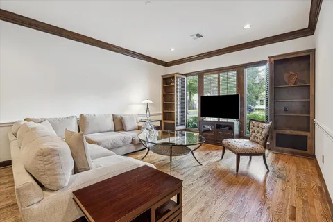 $2,695,000 | 10243 Pineland Drive, Houston, TX 77024