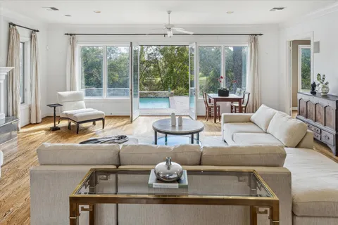 $2,695,000 | 10243 Pineland Drive, Houston, TX 77024