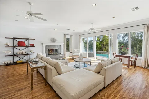 $2,695,000 | 10243 Pineland Drive, Houston, TX 77024