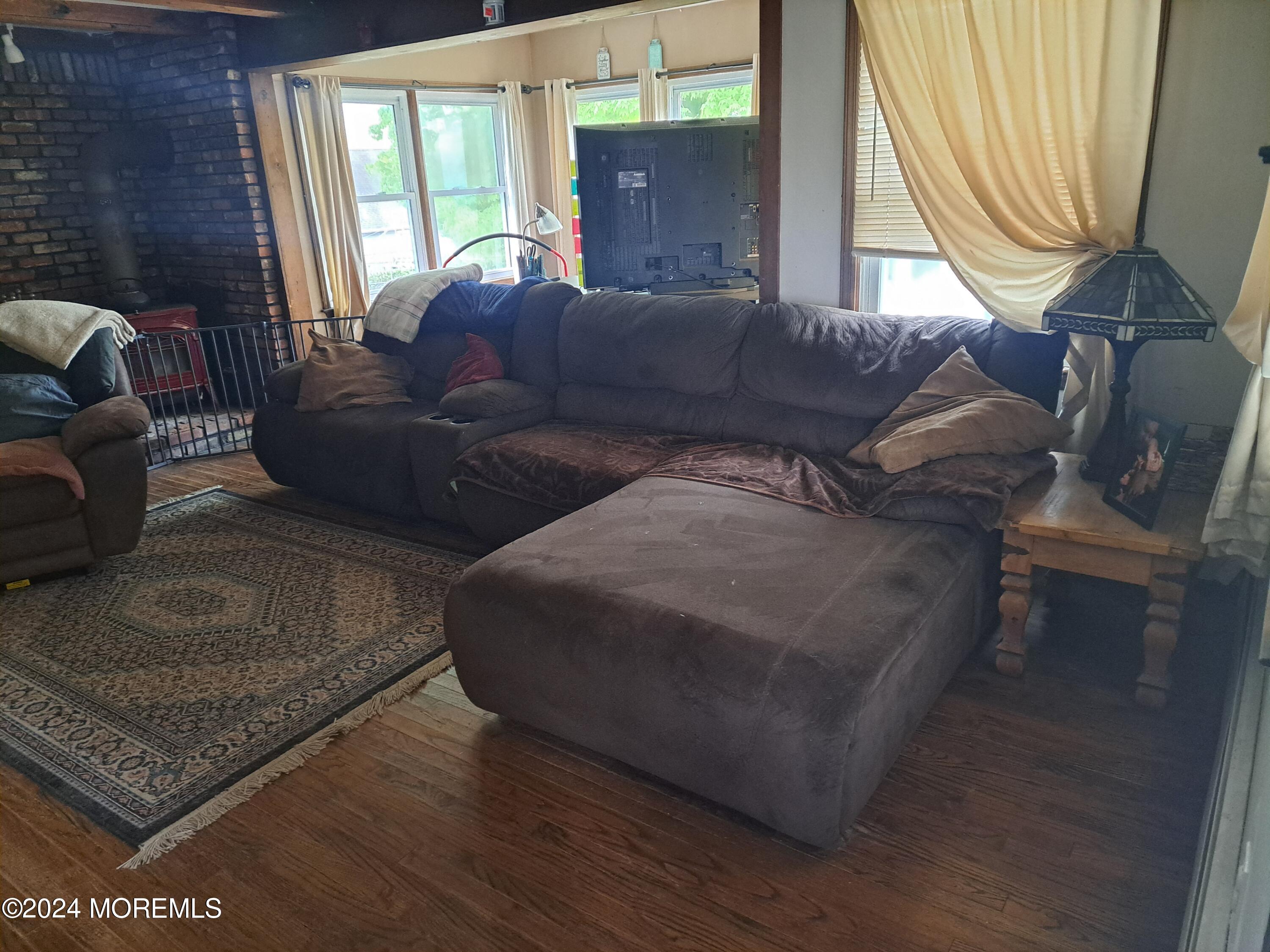 404 Dover Road Toms River, NJ 08757 - Photo 11 of 40 LIVINGROOM 1