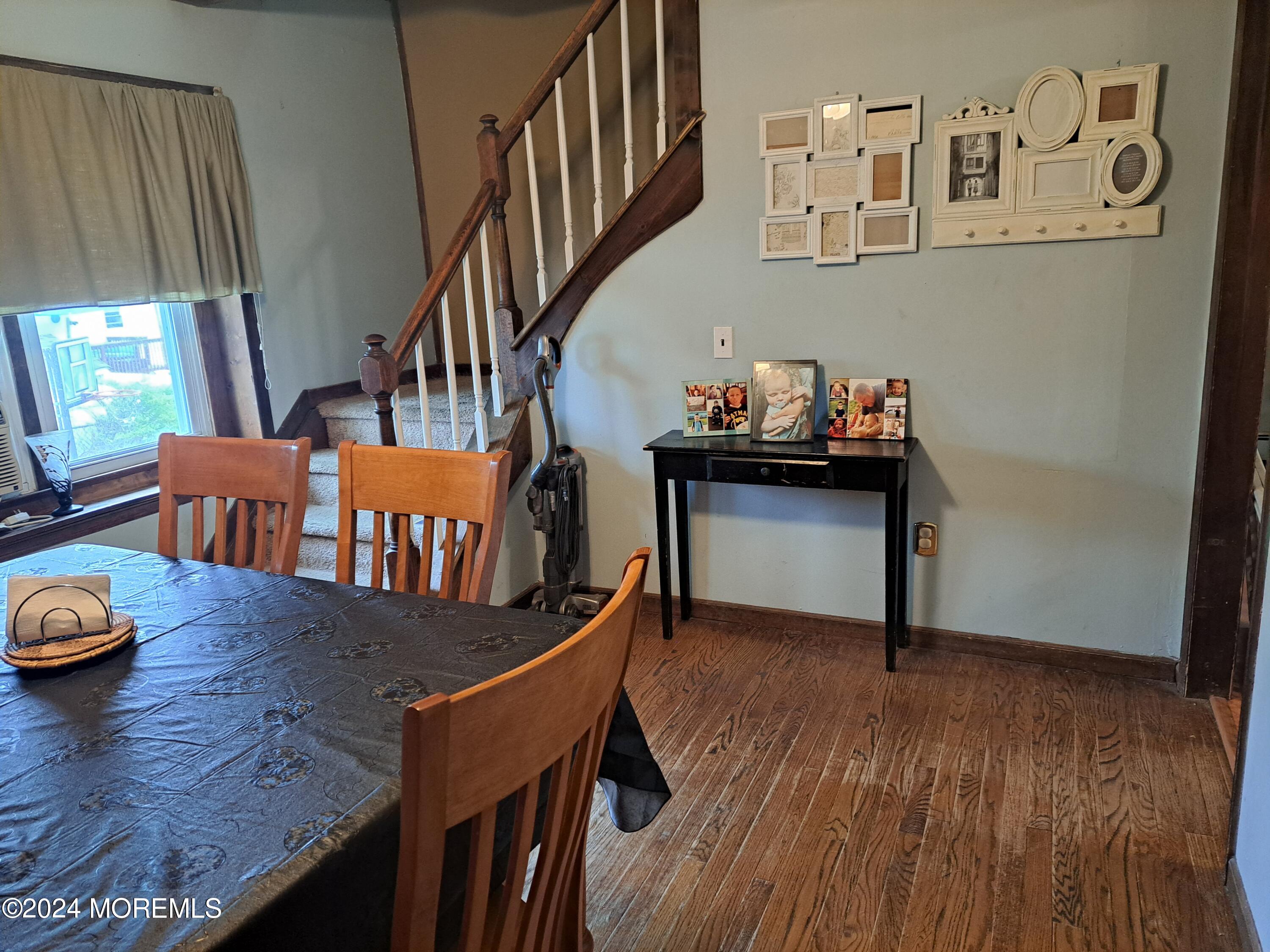 404 Dover Road Toms River, NJ 08757 - Photo 15 of 40 DININGROOM 2