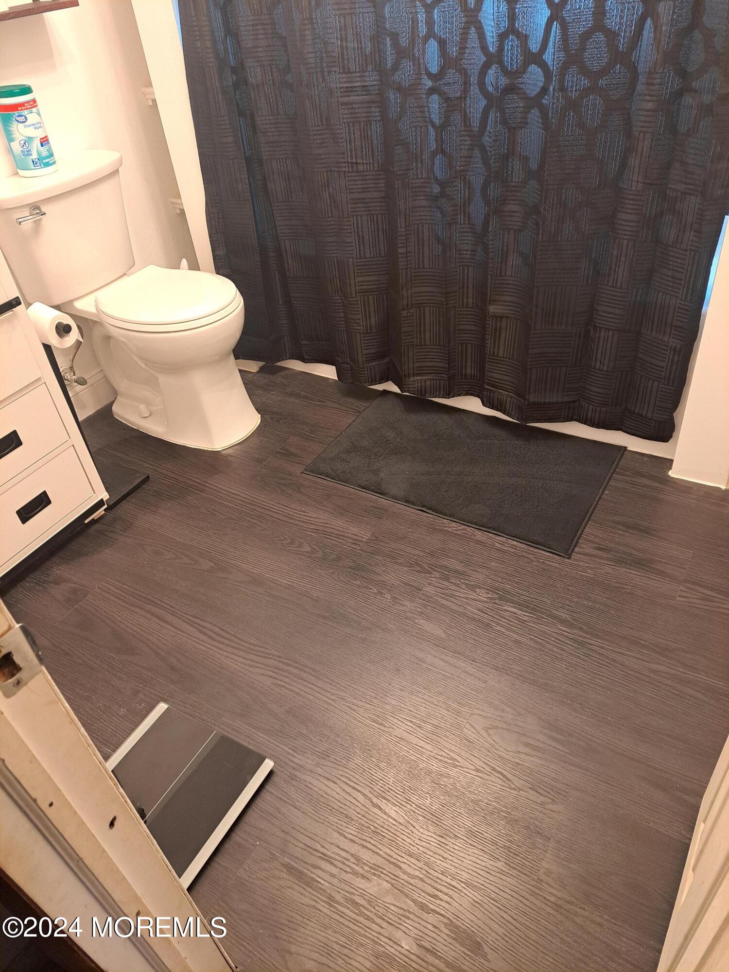 404 Dover Road Toms River, NJ 08757 - Photo 22 of 40 UPSTAIRS BATHROOM 3