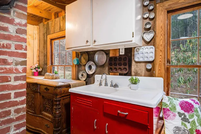 $800,000 | 595 Deerfield Valley Road, West Augusta, VA 24485