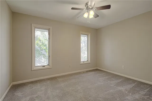 $479,900 | 116 The Woodlands Drive, Gladstone, MO 64119