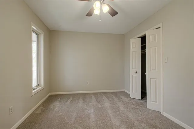 $479,900 | 116 The Woodlands Drive, Gladstone, MO 64119