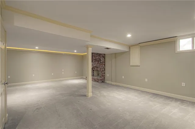 $479,900 | 116 The Woodlands Drive, Gladstone, MO 64119