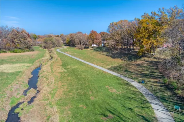 $479,900 | 116 The Woodlands Drive, Gladstone, MO 64119