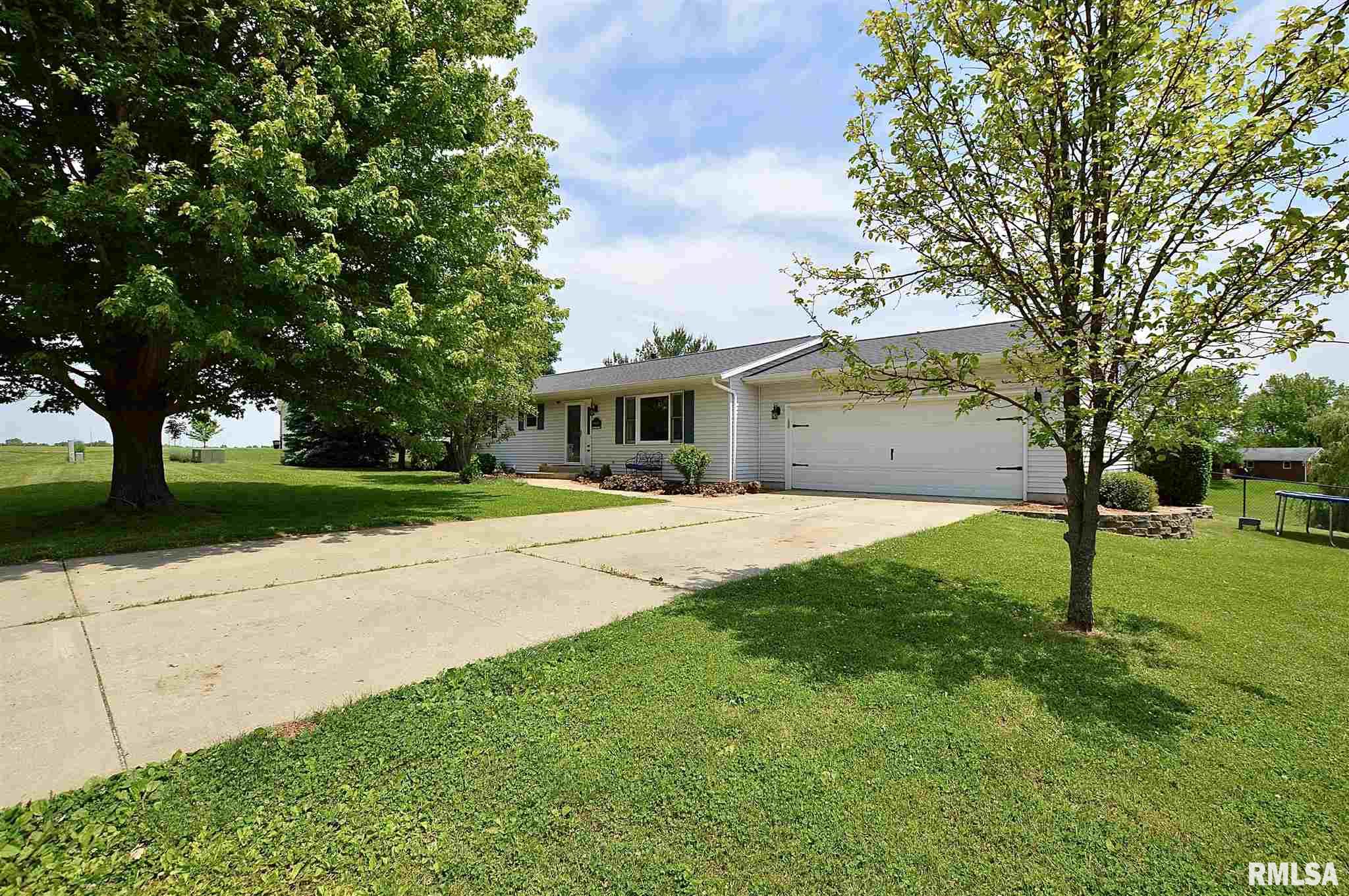 1650 Grace Ridge Road New Berlin, IL 62670 - Photo 2 of 50 Gallery Image 2