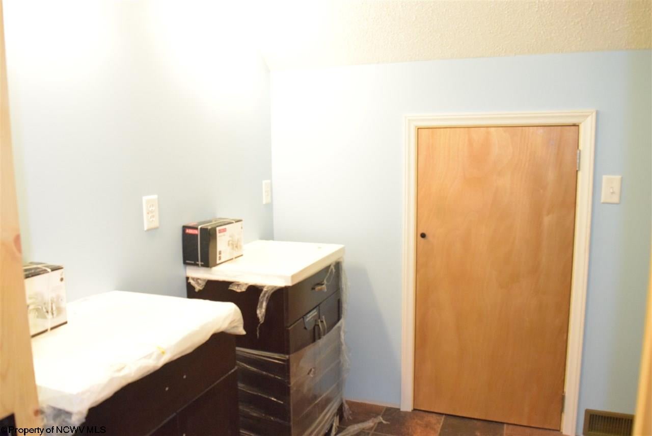 845 Mountainview Road Morgantown, WV 26508 - Photo 15 of 20 Gallery Image 15