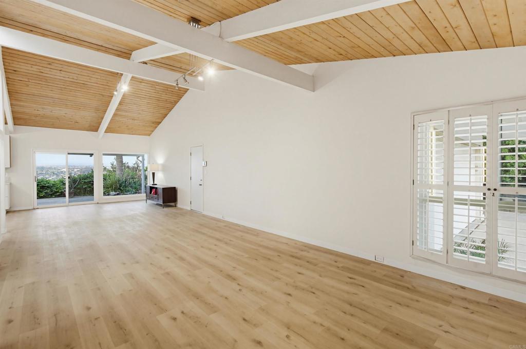 5605 Soledad Mountain Road La Jolla, CA 92037 - Photo 11 of 46