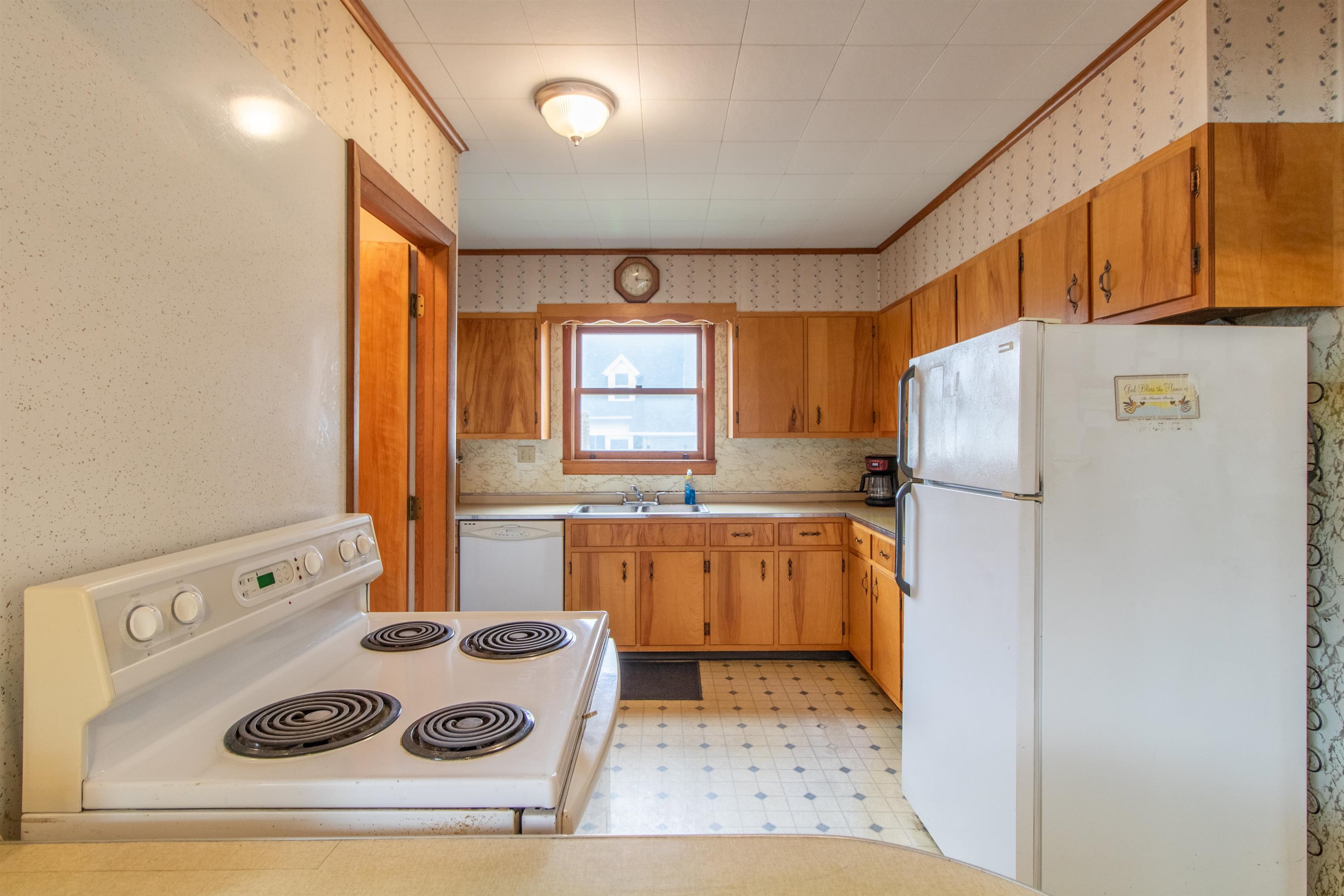 62 Highland Avenue Troy, VT 05859 - Photo 12 of 30