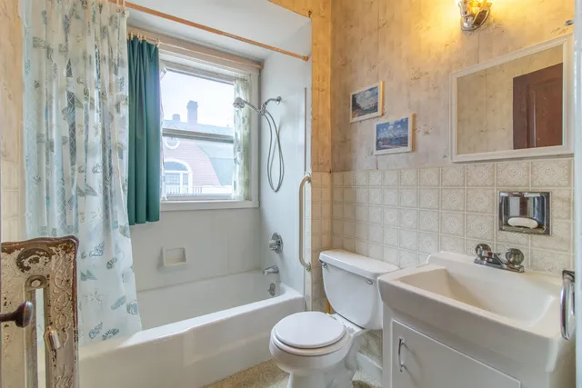 $169,900 | 62 Highland Avenue, Troy, VT 05859