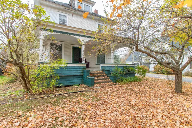 $169,900 | 62 Highland Avenue, Troy, VT 05859